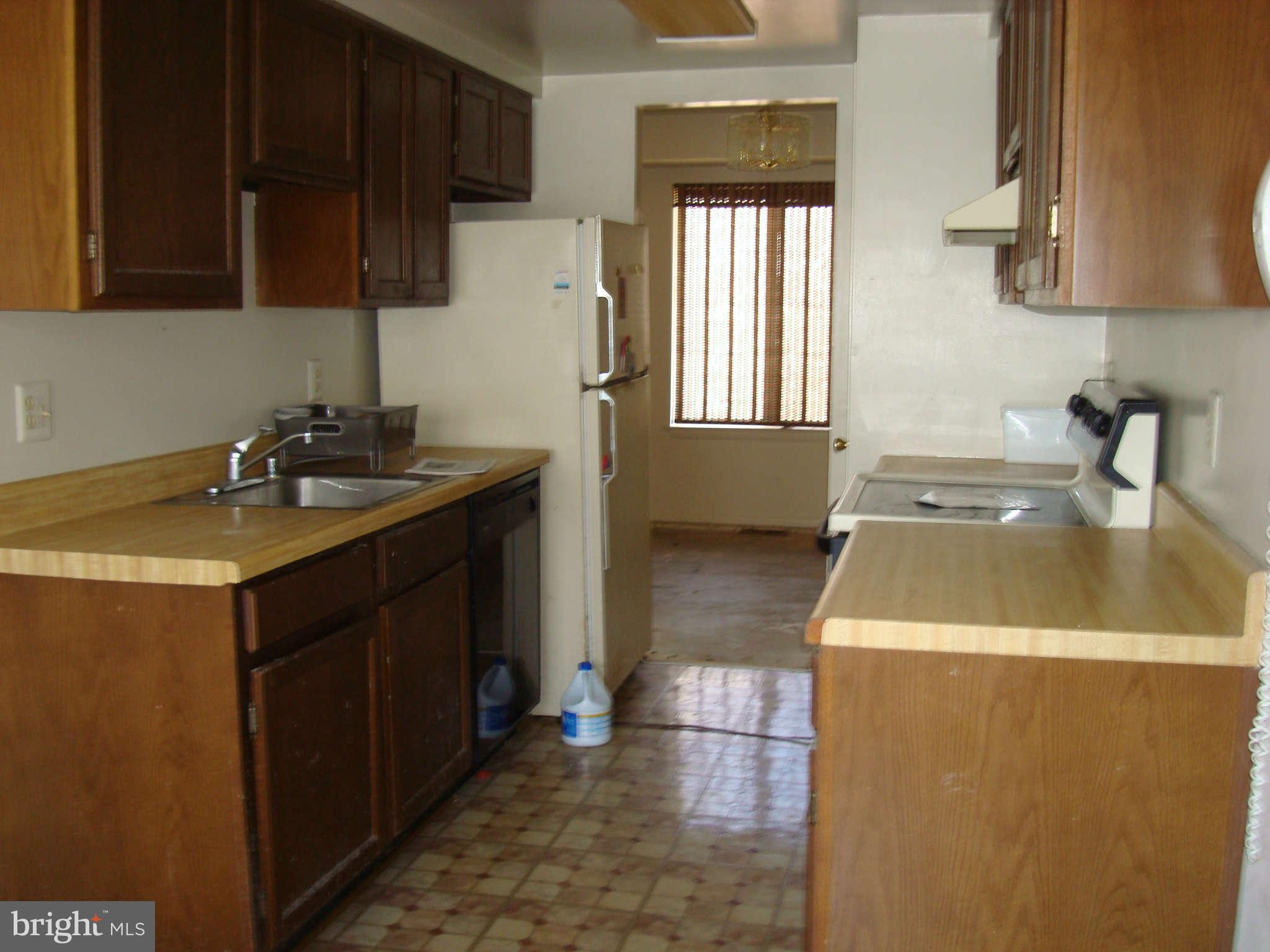 16039 Dorset Road, Unit 157 Laurel, MD 20707 - Photo 2 of 12 Kitchen