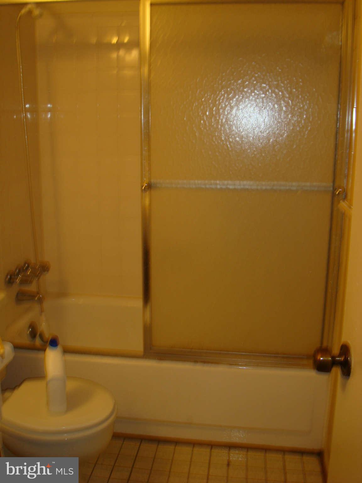 16039 Dorset Road, Unit 157 Laurel, MD 20707 - Photo 7 of 12 Bath