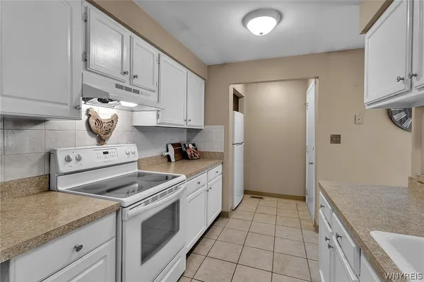 $249,900 | 1501 Forest Edge Drive, Amherst, NY 14051
