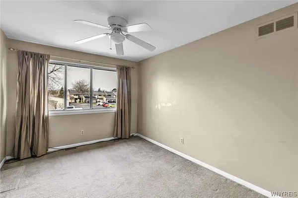 $249,900 | 1501 Forest Edge Drive, Amherst, NY 14051