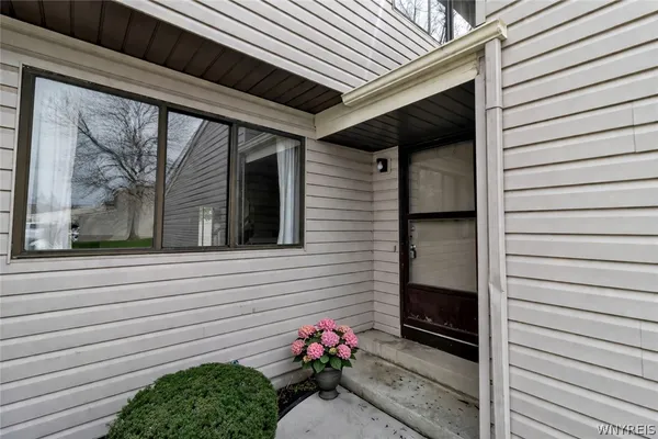 $249,900 | 1501 Forest Edge Drive, Amherst, NY 14051