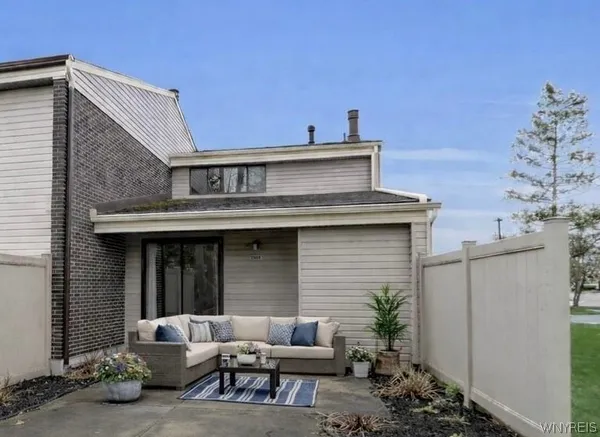 $249,900 | 1501 Forest Edge Drive, Amherst, NY 14051