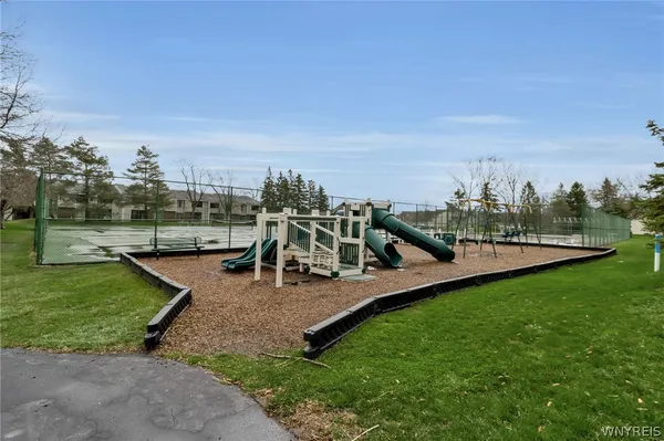 $249,900 | 1501 Forest Edge Drive, Amherst, NY 14051