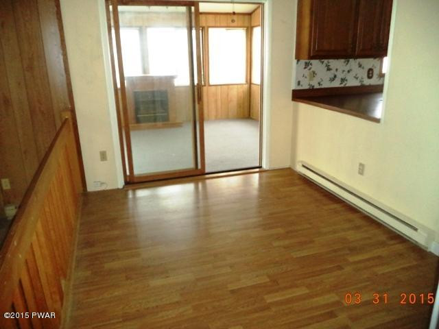 135 Maple Ridge Drive Hawley, PA 18428 - Photo 3 of 16