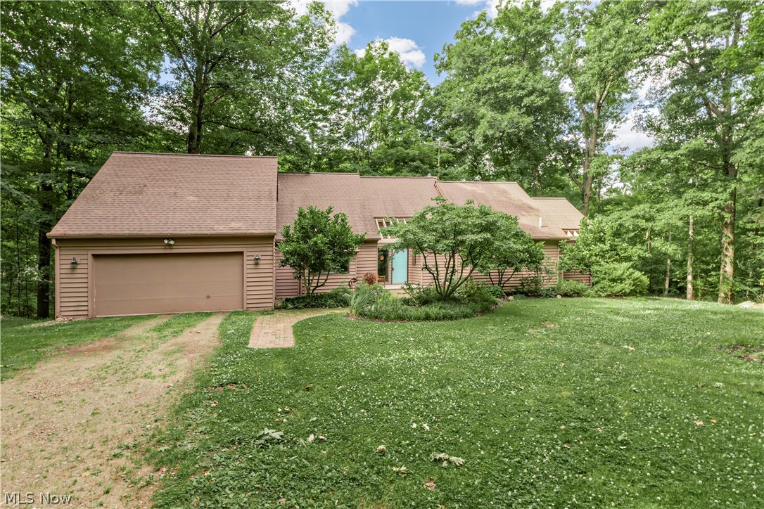 15490 Riddle Road Chagrin Falls, OH 44022 - Photo 2 of 47