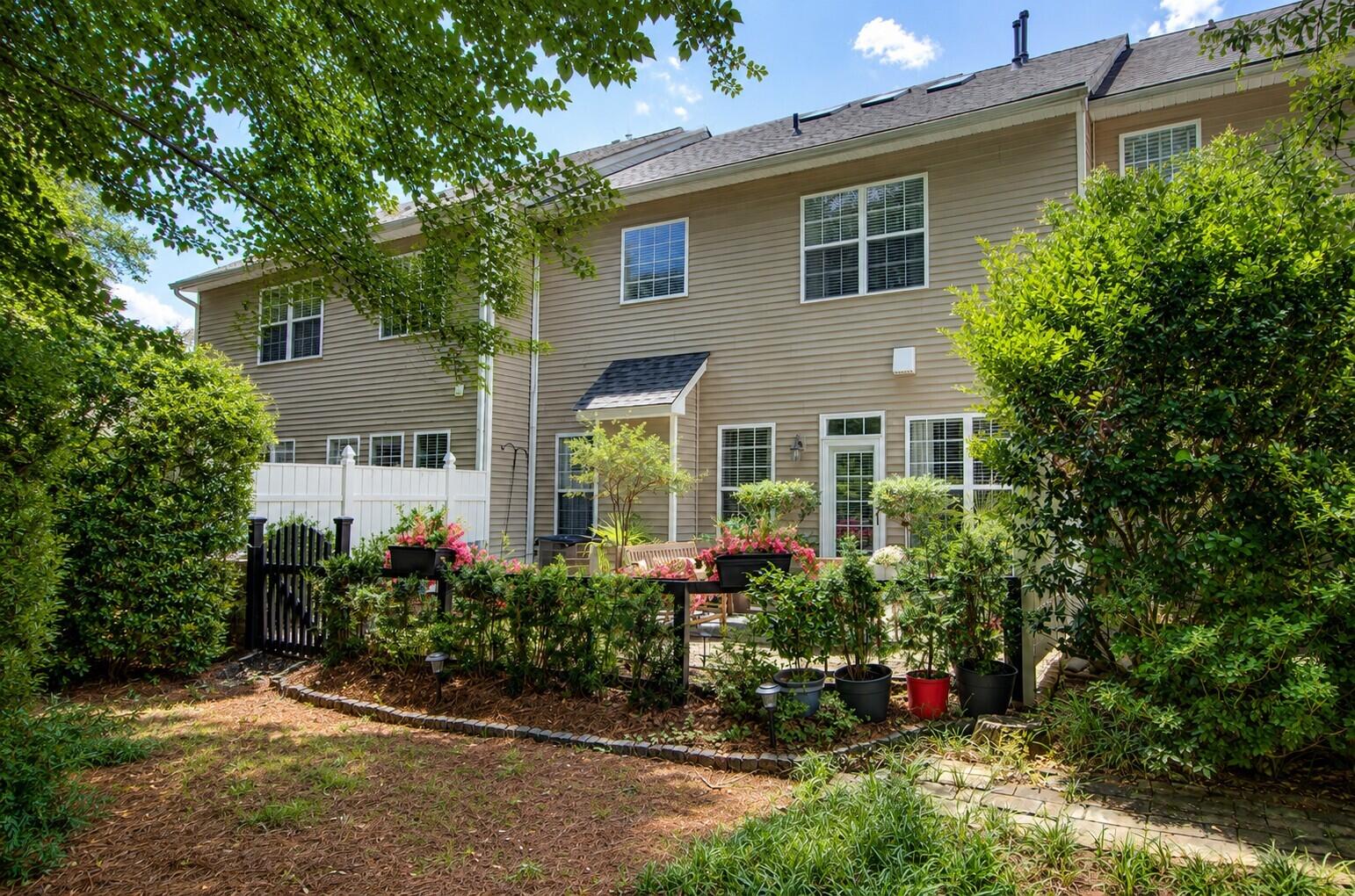 2467 Draymohr Court Mount Pleasant, SC 29466 - Photo 3 of 40 2467 Draymohr -Tidalcreekphoto- (7)