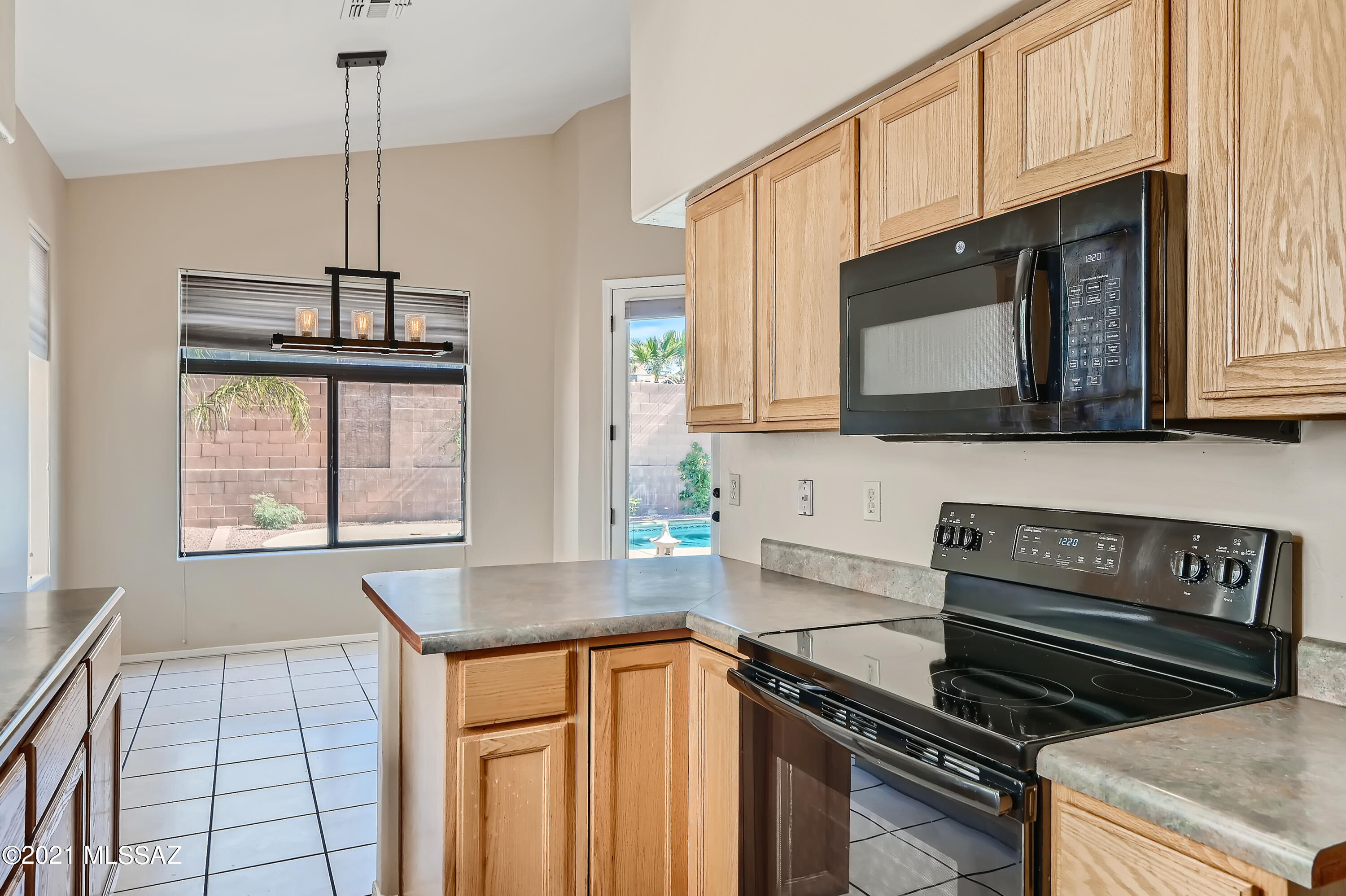2920 North Sky Post Road Tucson, AZ 85749 - Photo 12 of 32
