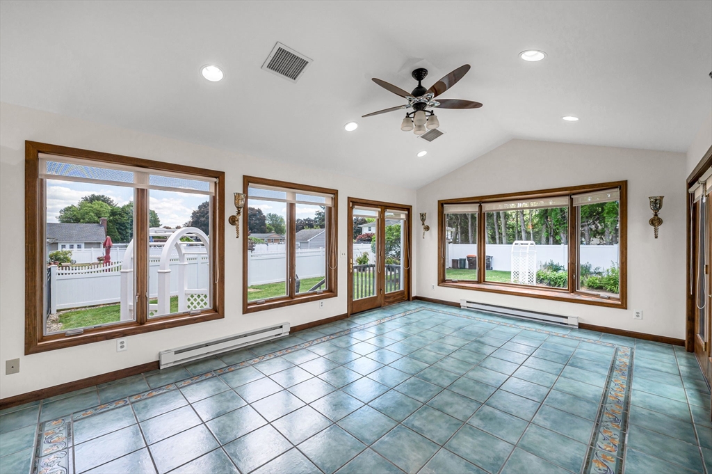 169 Country Road Agawam, MA 01001 - Photo 19 of 41