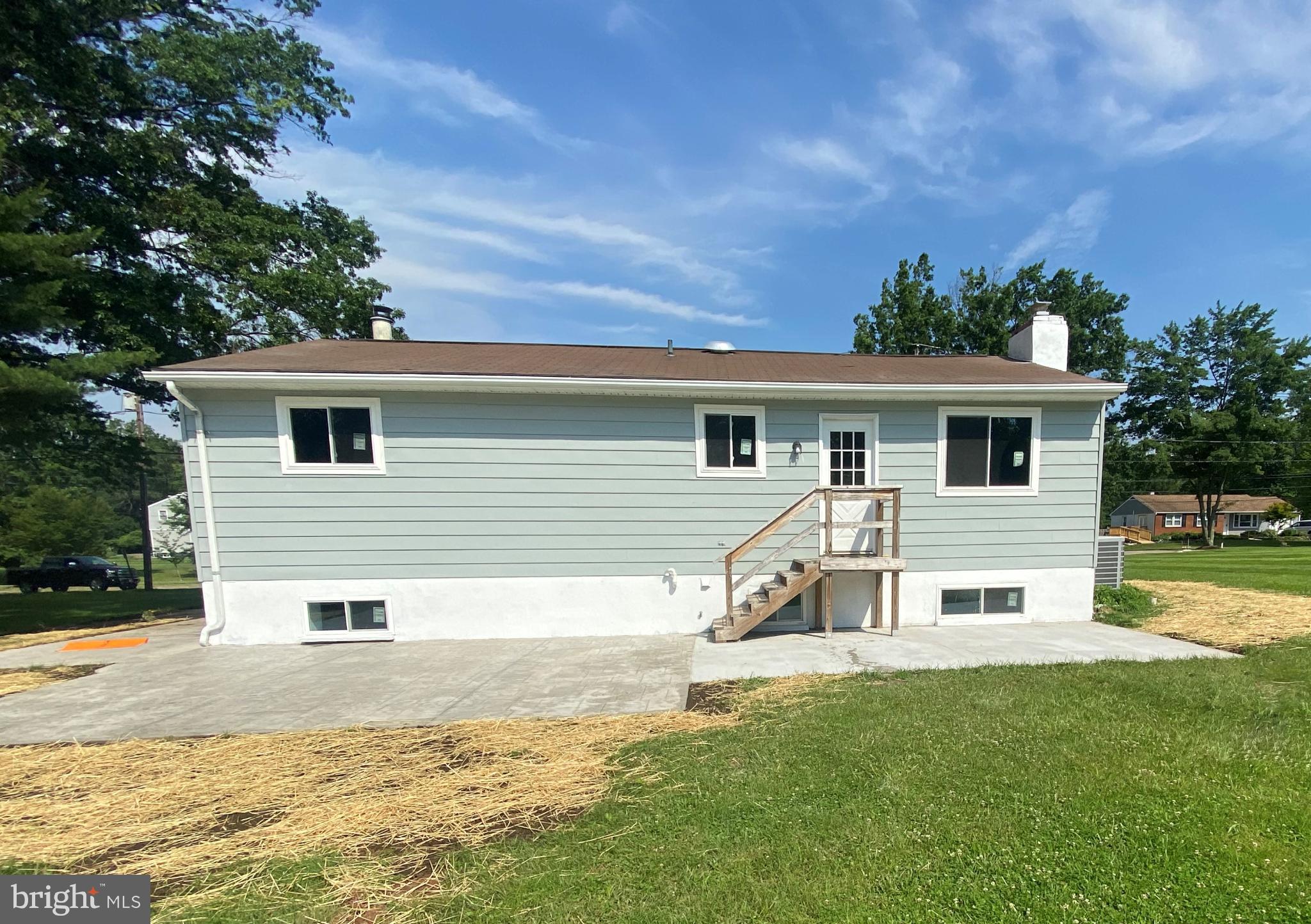 2333 East Orvilla Road Hatfield, PA 19440 - Photo 3 of 28 Gallery Image 3