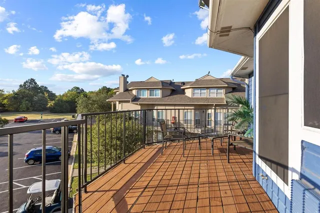 $239,900 | 2164 Tanglewood Boulevard, Unit A308, Pottsboro, TX 75076