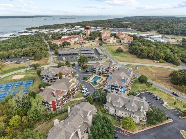 $239,900 | 2164 Tanglewood Boulevard, Unit A308, Pottsboro, TX 75076