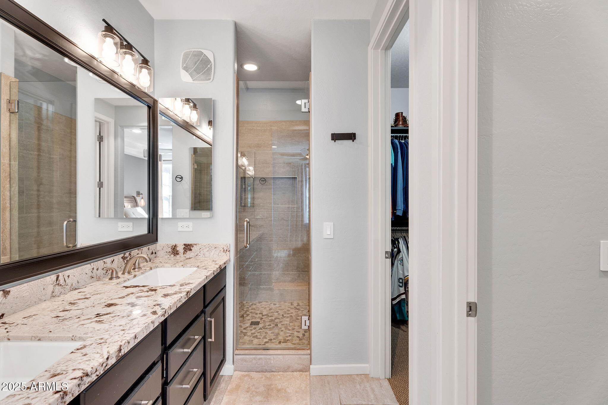 2446 East Roma Avenue Phoenix, AZ 85016 - Photo 22 of 37 Ensuite Bath with Dual Sinks