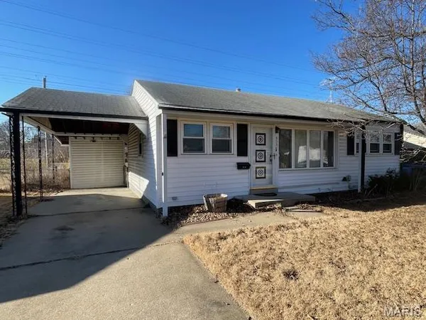 $1,575 | 805 St Patrice Lane, Florissant, MO 63031