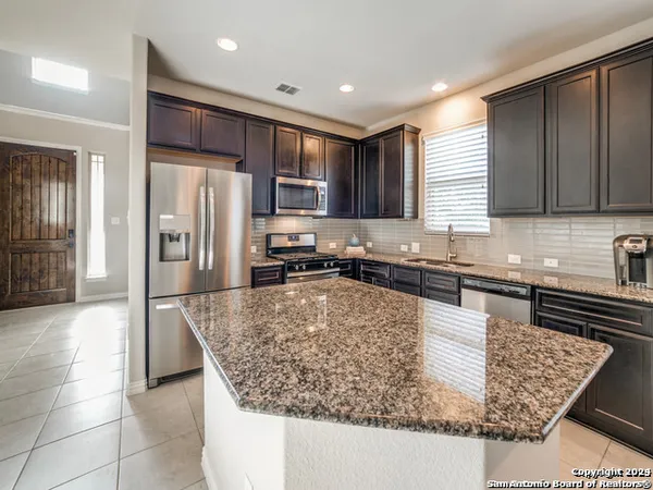 $2,625 | 5348 Saffron Rose, San Antonio, TX 78253