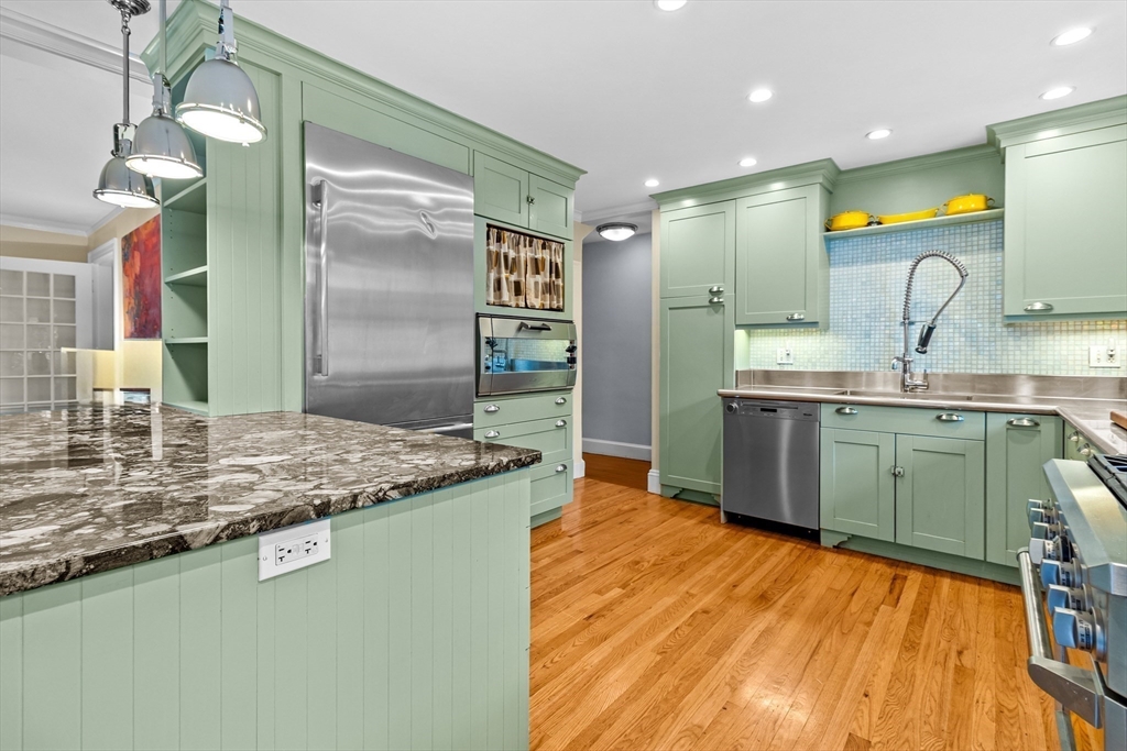 333 Clark Road Brookline, MA 02445 - Photo 11 of 42