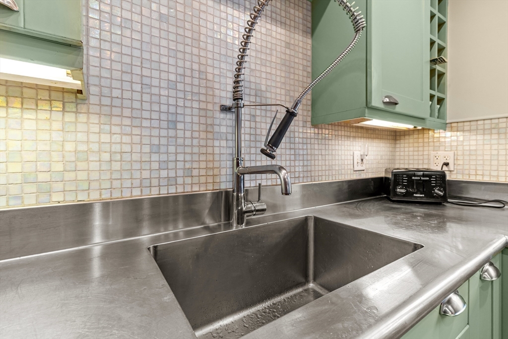 333 Clark Road Brookline, MA 02445 - Photo 12 of 42