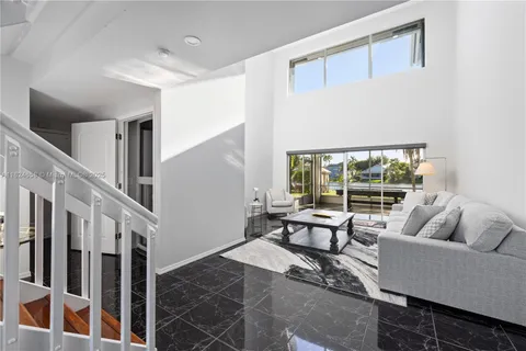 $1,250,000 | 620 Northwest 204th Avenue, Pembroke Pines, FL 33029