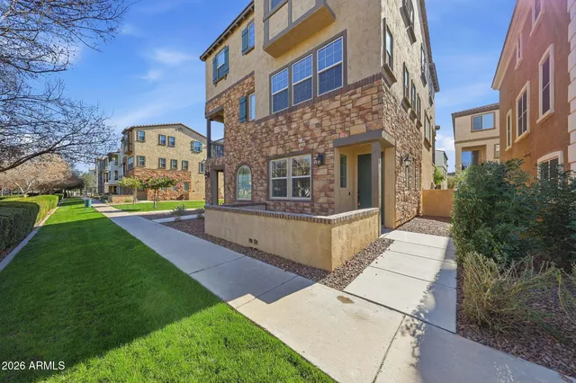 $550,000 | 1696 East Bridgeport Parkway, Gilbert, AZ 85295