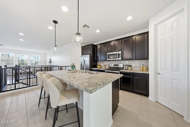 $550,000 | 1696 East Bridgeport Parkway, Gilbert, AZ 85295