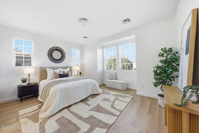 $550,000 | 1696 East Bridgeport Parkway, Gilbert, AZ 85295