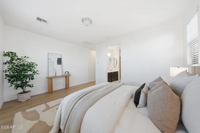 $550,000 | 1696 East Bridgeport Parkway, Gilbert, AZ 85295