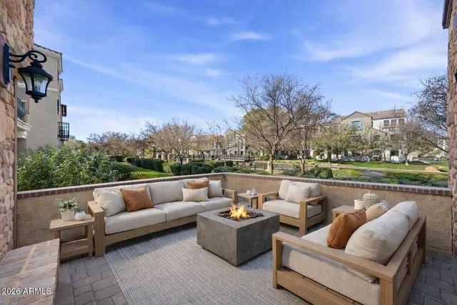 $550,000 | 1696 East Bridgeport Parkway, Gilbert, AZ 85295