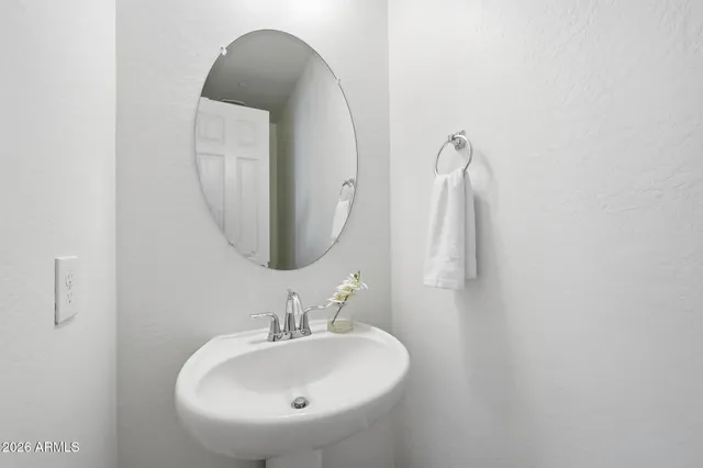 $550,000 | 1696 East Bridgeport Parkway, Gilbert, AZ 85295