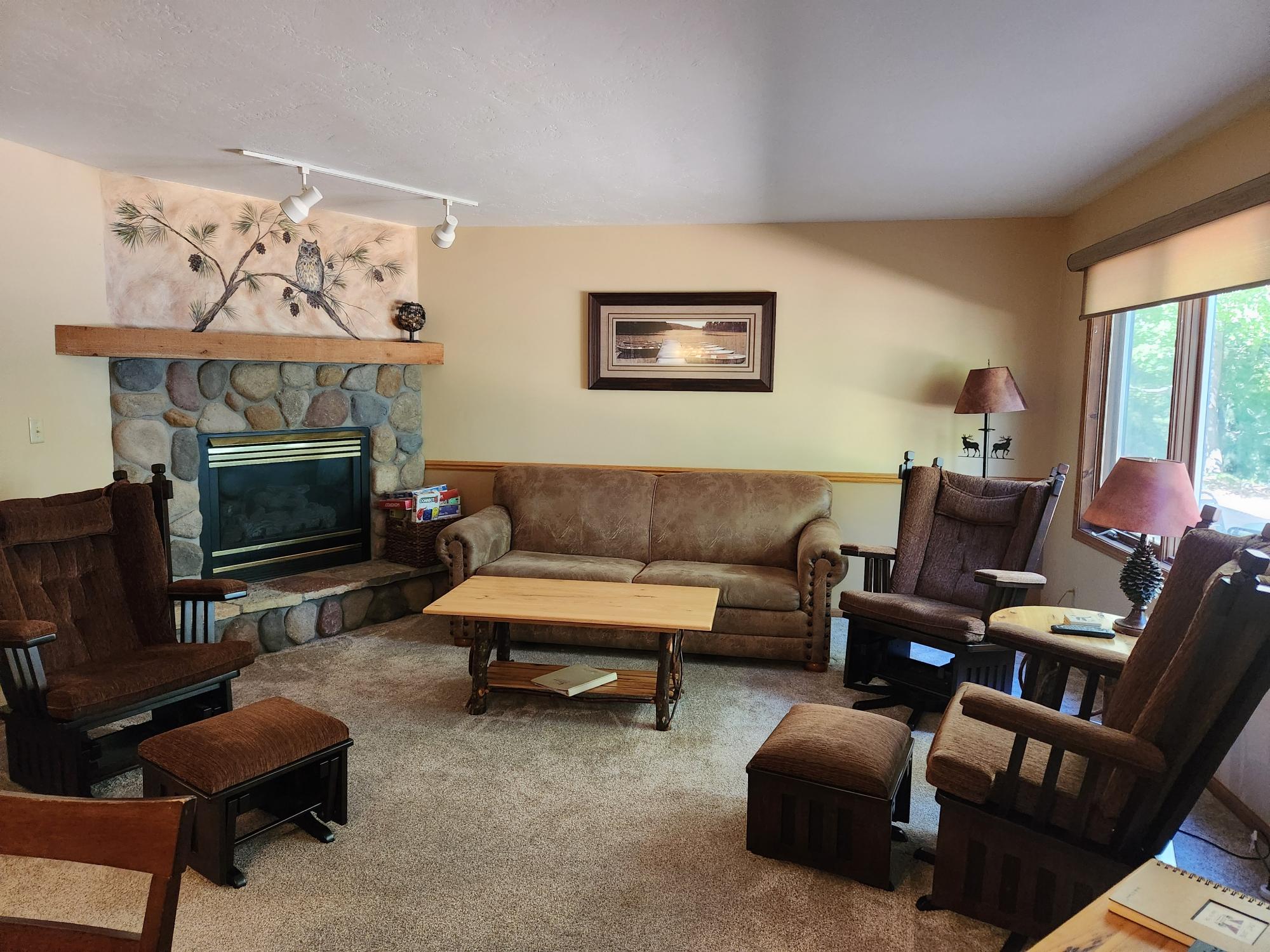 8250 Northern Road, Unit 103 Minocqua, WI 54548 - Photo 5 of 22 Gallery Image 5