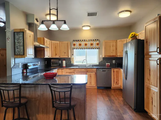 $675,000 | 1076 Quartz Creek Road, Harvard, ID 83834