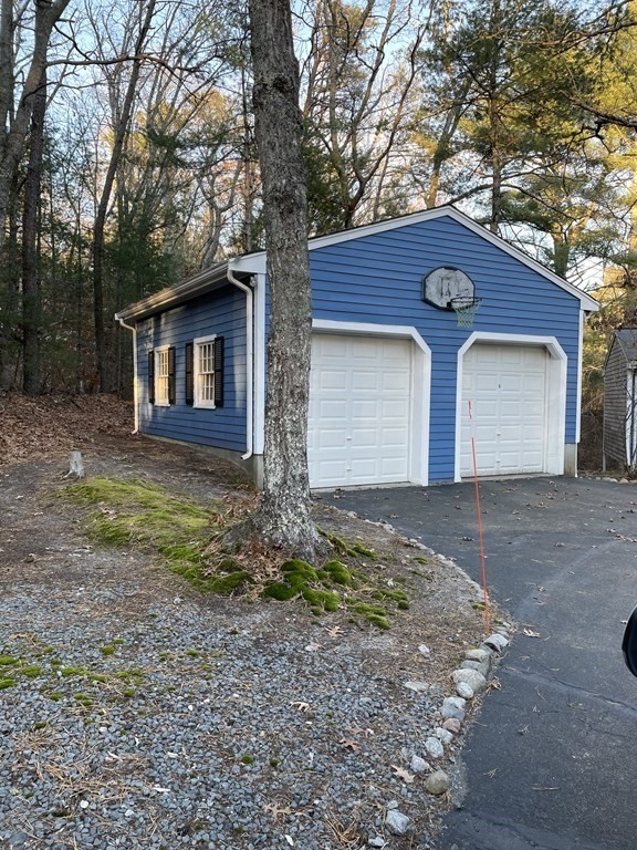 32 Thatcher Road Plymouth, MA 02360 - Photo 3 of 38 Gallery Image 3