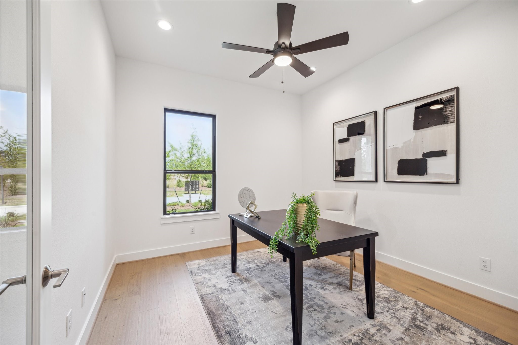 403 Venado View Court Conroe, TX 77304 - Photo 17 of 39 Home Office/Study off the Foyer