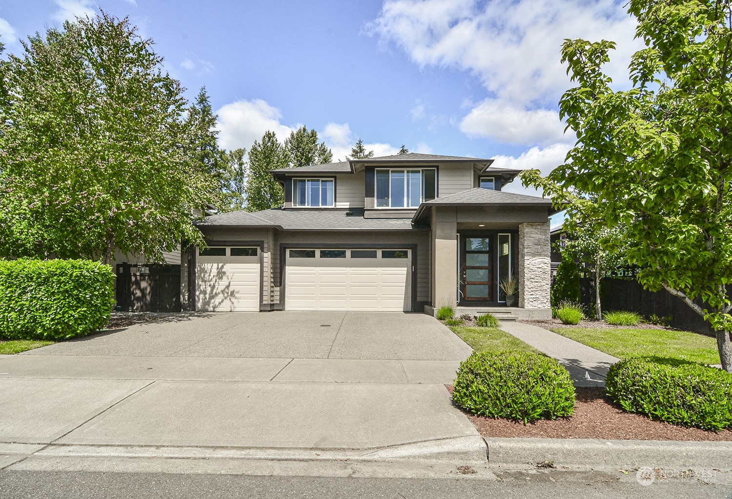 3726 Northeast 24th Street Renton, WA 98056 - Photo 1 of 29 Gallery Image 1