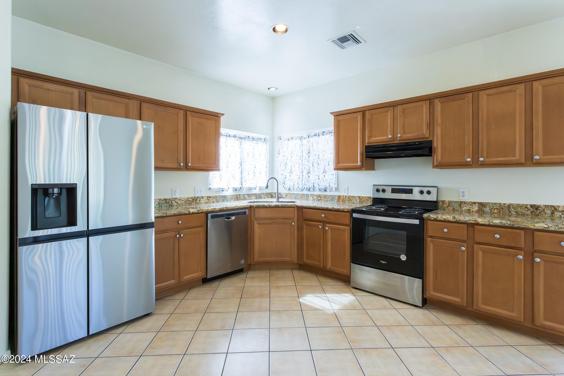 293 Paseo Mascota Rio Rico, AZ 85648 - Photo 9 of 34