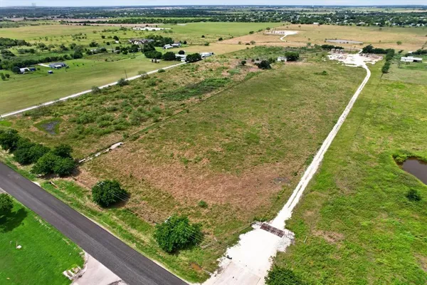 $450,000 | 3053 Farm To Market Road 2738, Alvarado, TX 76009