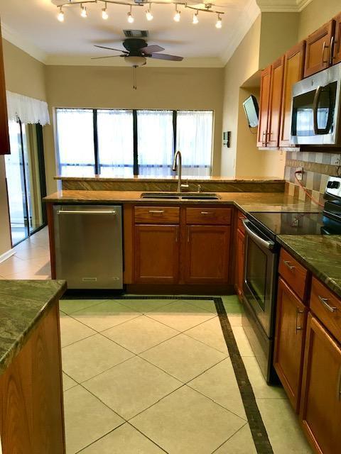 7611 Solimar Circle Boca Raton, FL 33433 - Photo 17 of 22 Kitchen 1