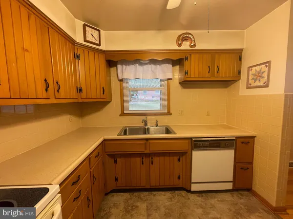 $195,000 | 1430 Magnolia Court, Cumberland, MD 21502