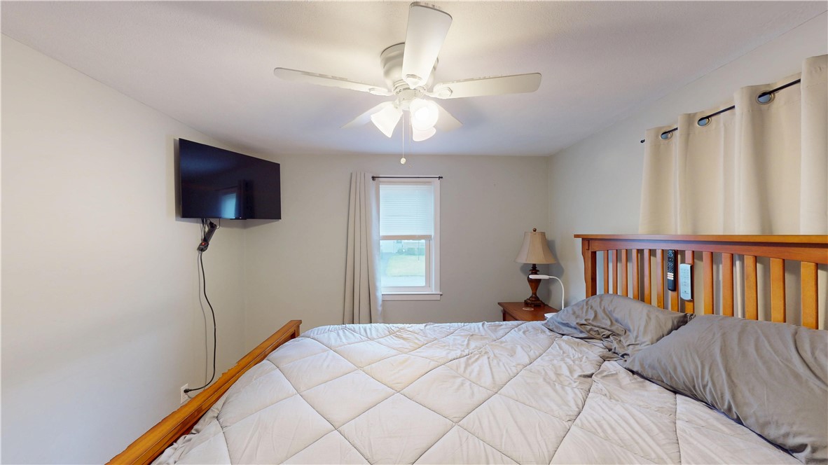 27 Amherst Road Warwick, RI 02889 - Photo 20 of 43