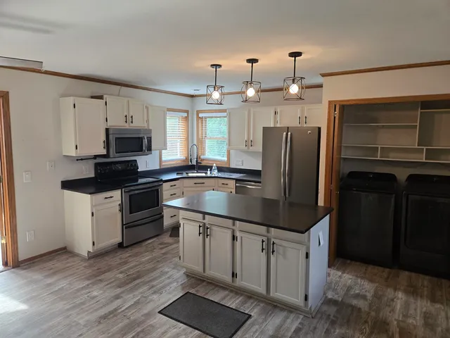 $529,900 | 117 Knutson Drive, Madison, WI 53704