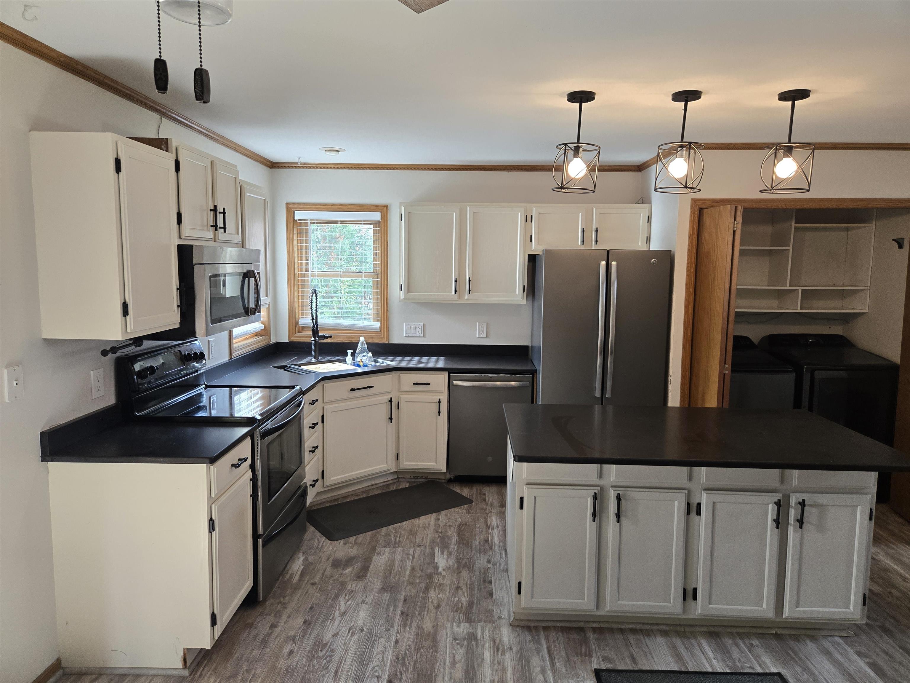 117 Knutson Drive Madison, WI 53704 - Photo 10 of 28