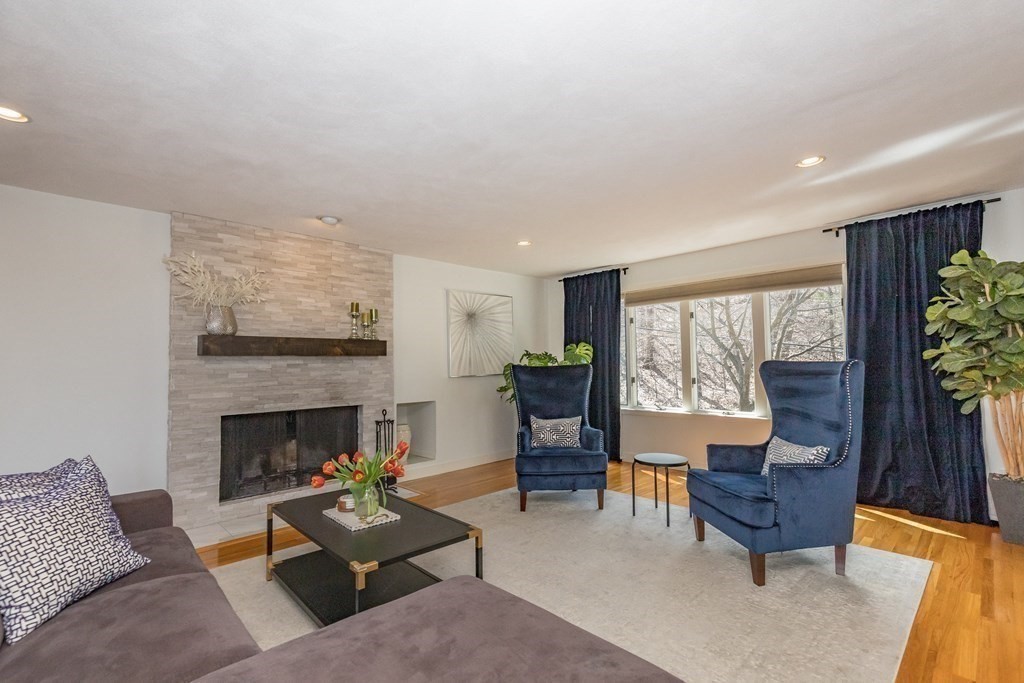 8 Wainwright Road Winchester, MA 01890 - Photo 4 of 41 Gallery Image 4
