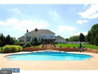 8 Fox Ridge Drive Malvern, PA 19355 - Photo 2 of 12 Gallery Image 2