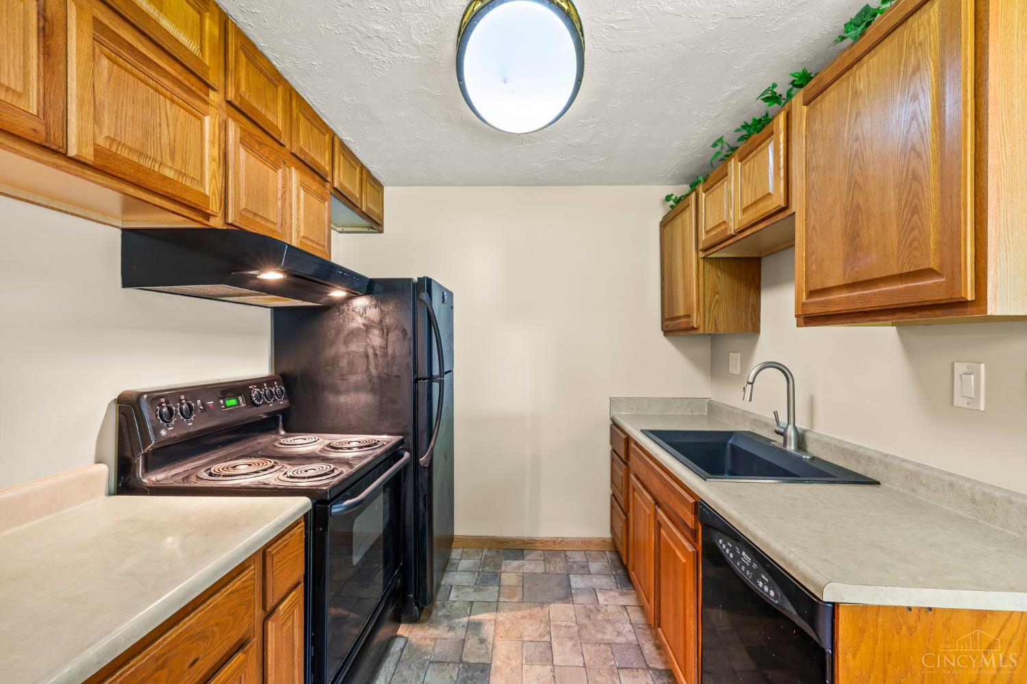 3336 Alexis Road Cincinnati, OH 45239 - Photo 25 of 41 Gallery Image 25