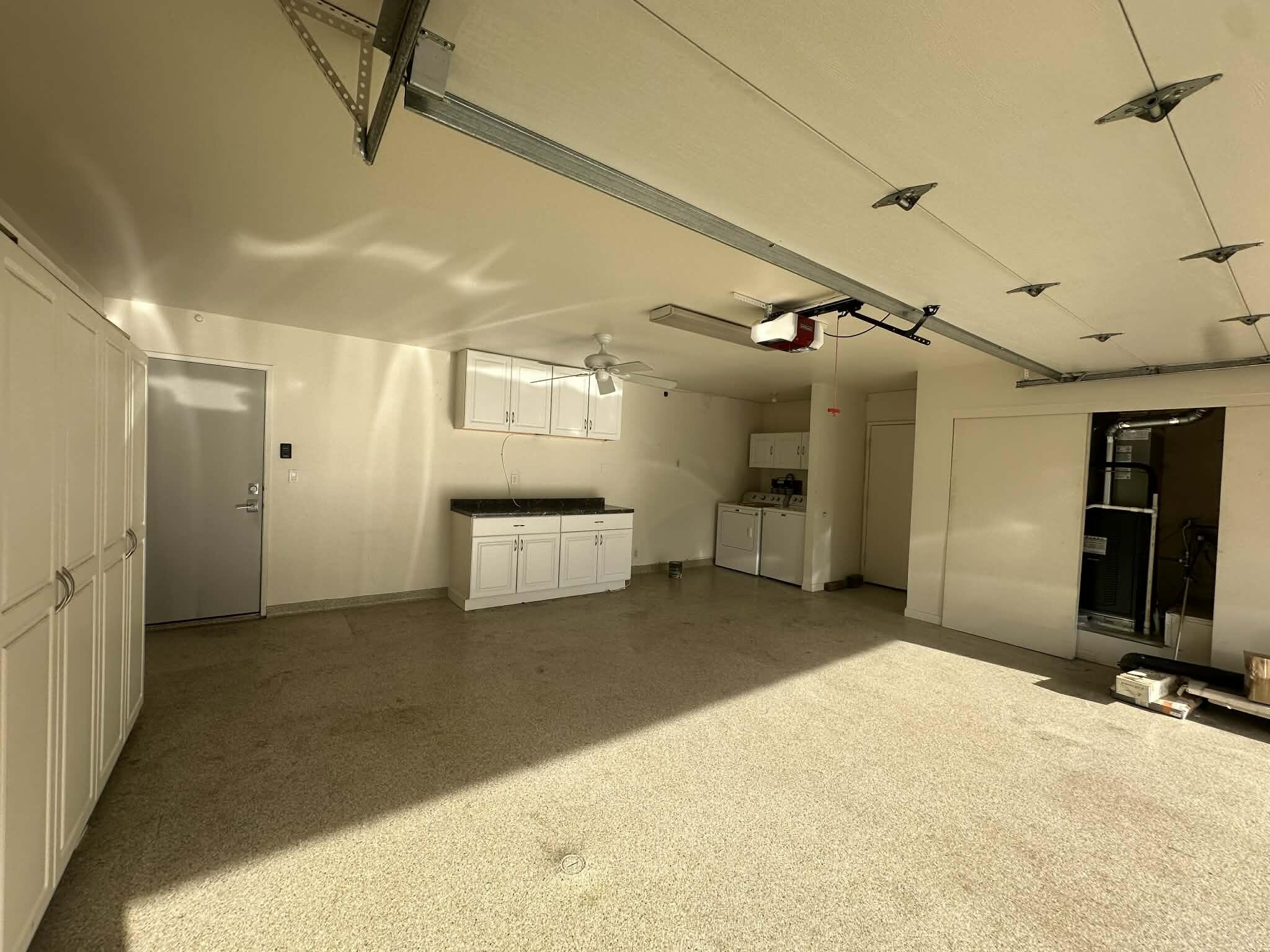 4 Saturn Circle Rancho Mirage, CA 92270 - Photo 32 of 32 a view of a livingroom with a furniture