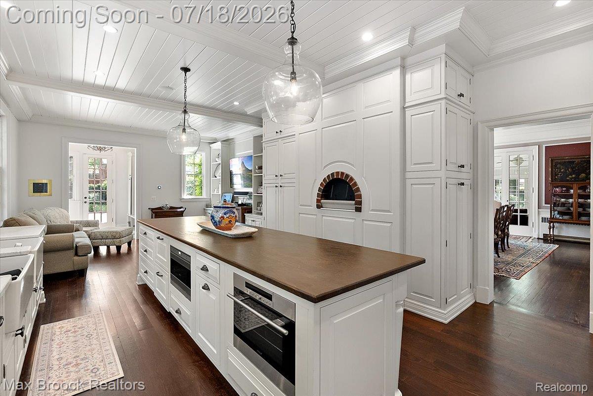 294 Lincoln Road Grosse Pointe, MI 48230 - Photo 6 of 84 View across kitchen island to pizza oven and formal dining room