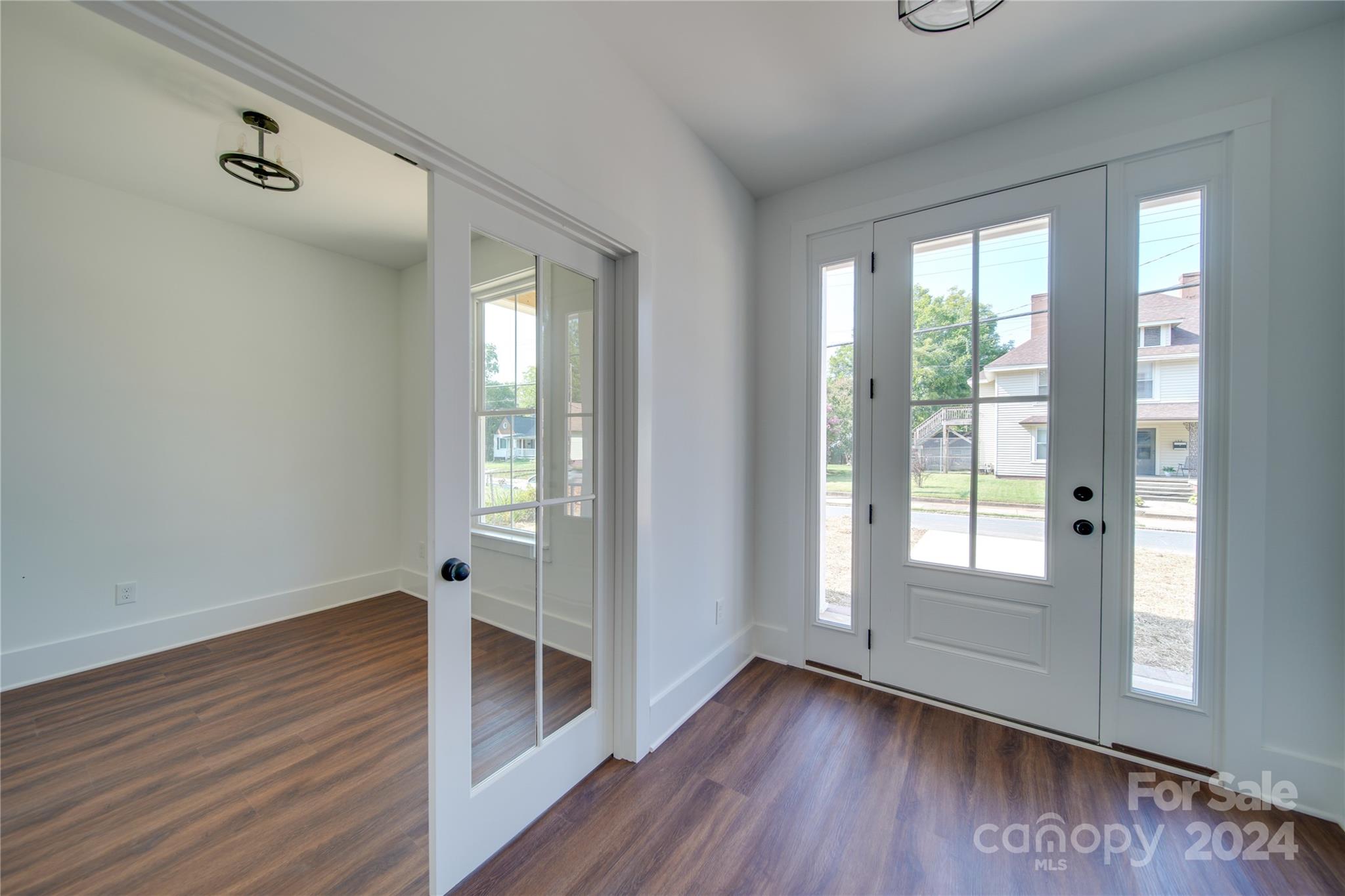 171 Spring Street Southwest Concord, NC 28025 - Photo 4 of 48 Gallery Image 4