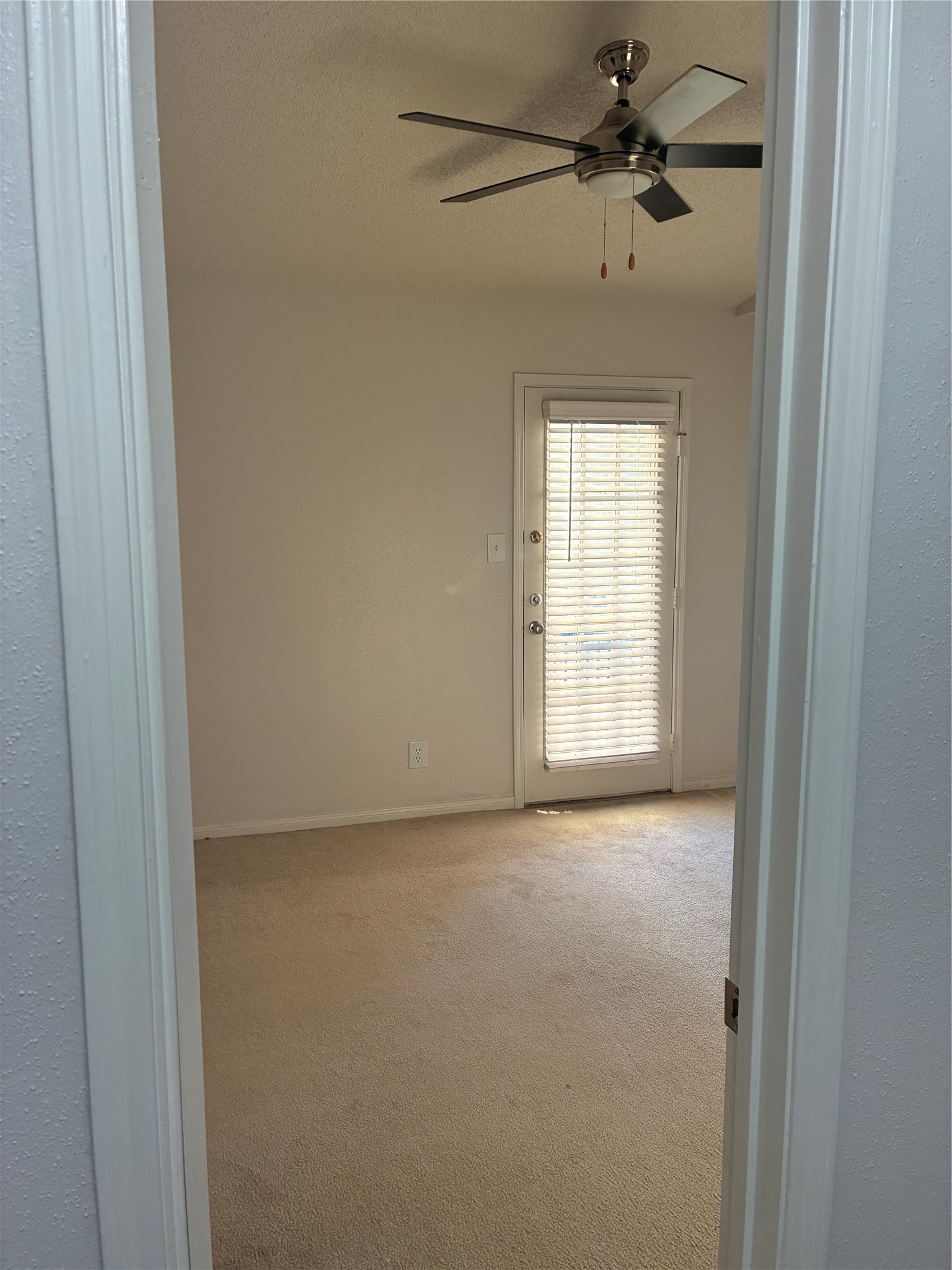 2121 Hepburn Street, Unit 404 Houston, TX 77054 - Photo 5 of 30 a view of a window in a room