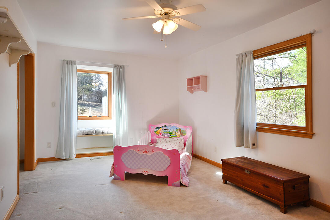 176 4 Mile Road Northwest Comstock Park, MI 49321 - Photo 15 of 27 Bedroom3