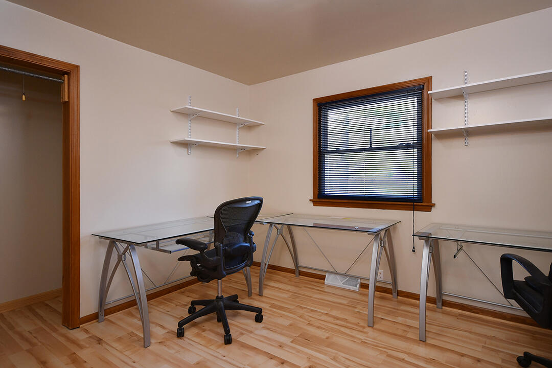 176 4 Mile Road Northwest Comstock Park, MI 49321 - Photo 7 of 27 Office