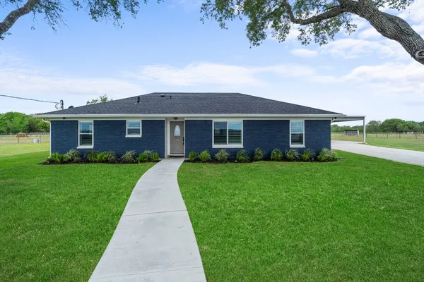 $685,000 | 15308 Hubenak Road, Needville, TX 77461