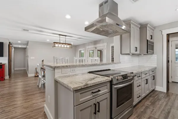 $685,000 | 15308 Hubenak Road, Needville, TX 77461